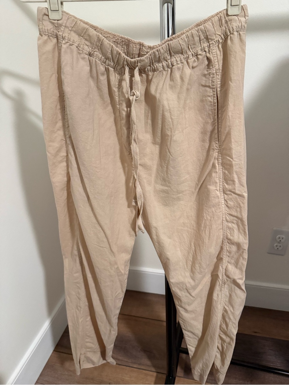 XiRENA Men's Drawstring Joggers in Light Beige